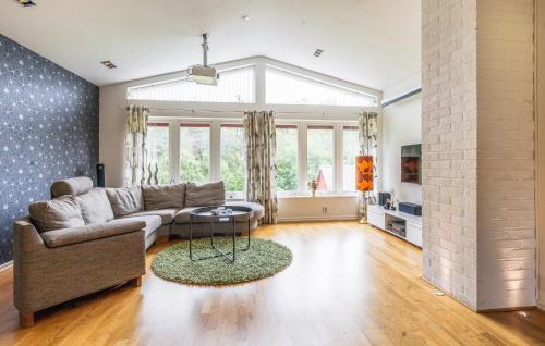 Vaggeryd House | Nice Home In Vaggeryd With Kitchen