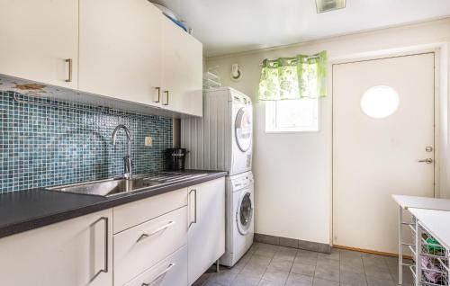 Vaggeryd House | Nice Home In Vaggeryd With Kitchen