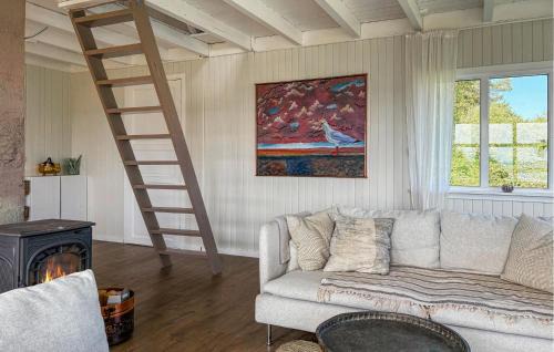 Vestre Amoy House | Nice Home In Vestre Åmøy With Sauna