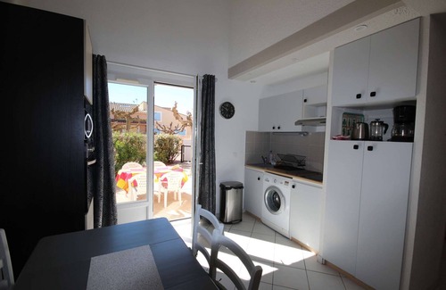 Portiragnes-Plage House | Nice house , 2 bedrooms, 5 people, spacious terrace south exposed, secured residence LES ONDINES.