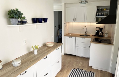Vastervik House | Nice house with guest house 150 meters from the sea outside Västervik | SE05073