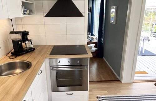 Vastervik House | Nice house with guest house 150 meters from the sea outside Västervik | SE05073