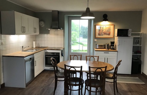Chalais Cottage | Nice independent apartment in an old farmhouse