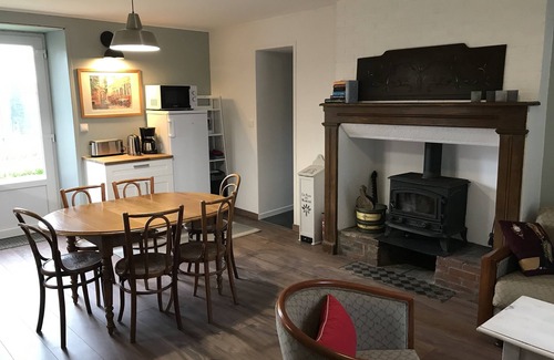 Chalais Cottage | Nice independent apartment in an old farmhouse