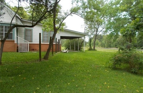 Silsbee House | Nice & Spacious House in Silsbee w/Self Check-in