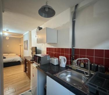 Tower Hamlets Apartment | Nice stay in central