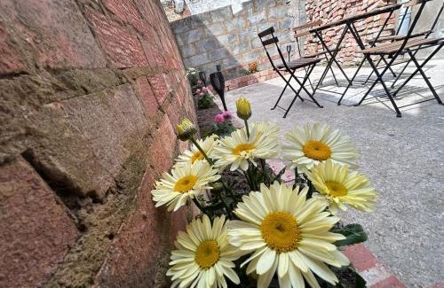 Tower Hamlets Apartment | Nice stay in central