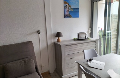 Montpellier Apartment | Nice studio located in a residence on the corniche of Sète