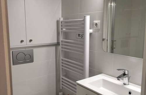 Montpellier Apartment | Nice studio located in a residence on the corniche of Sète