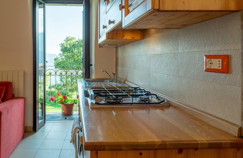 Zorzino Apartment | Nice studio with lake view in Zorzino castle, Adele apartment