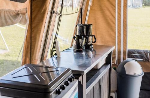 Opende Other | Nice tent lodge on a campsite