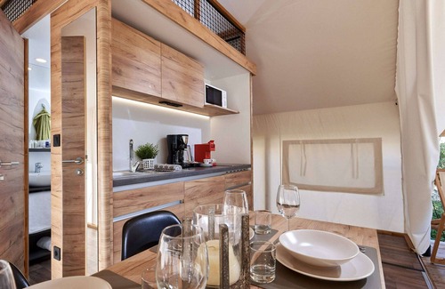 IJhorst RV Rental | Nice Tent Lodge With Veranda