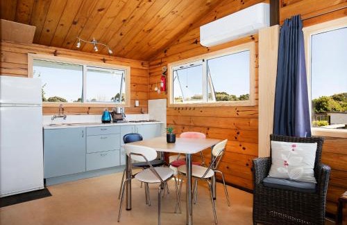 Punakaiki House | Nikauscapes - Hot Tub in Punakaiki Village