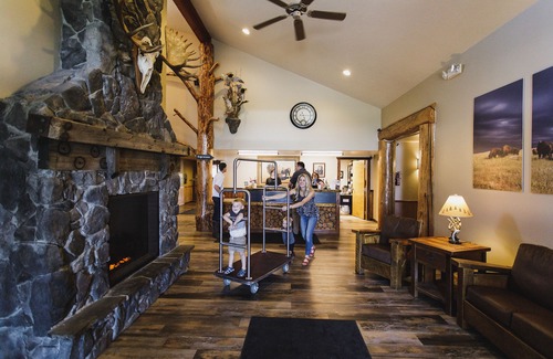 Charlo Hotel | Ninepipes Lodge