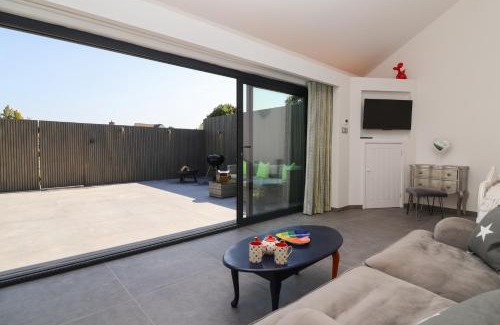 Bishop Sutton House | Ninky Nonk