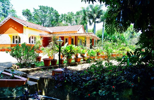 Tarikere Villa | Niraamaya Private Home Stay Chikmagalur