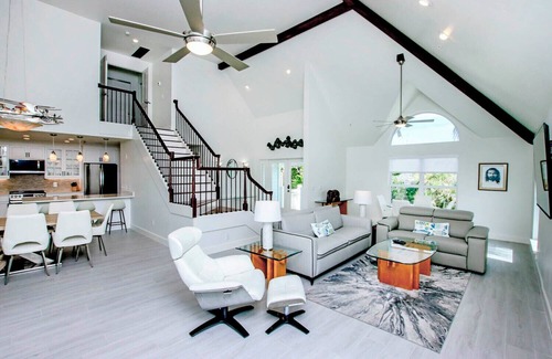 Wulfert House | Nirvana Beachfront 3 Bedroom/3 Bath House