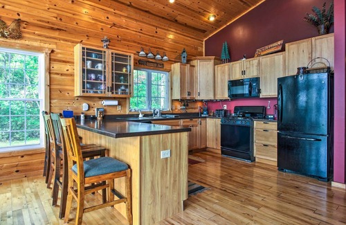 Pequot Lakes House | Nisswa! Privacy! Stunning sunsets! Cabin on Loon Lake!