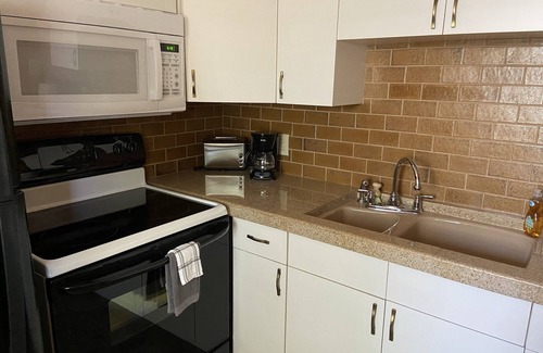 Clearlake Park Cabin | nNew all-inclusive resort by Clearlake with Tesla L2 Charging Station