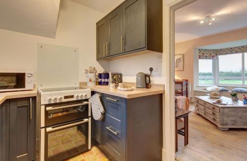 Swaffham House | No 1 Sparham Hall - Norfolk Cottage Agency