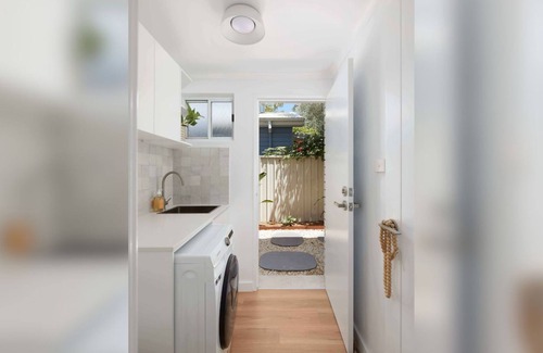 Nelson Bay House | No 2 Luana - Pet friendly holiday townhouse