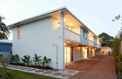 Nelson Bay House | No 2 Luana - Pet friendly holiday townhouse