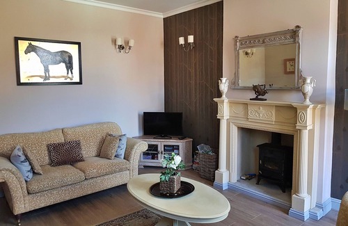 Breedon on the Hill House | No.3 Meynell Mews by Interhome