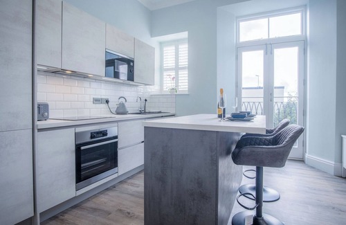 Manorbier Apartment | No. 6 Croft House - 1 Bedroom Apartment - Tenby