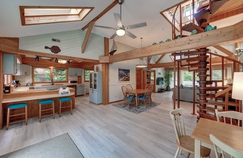 Ocracoke House | No Ka Oi: Wonderful home tucked away in a quiet neighborhood with a large yard.