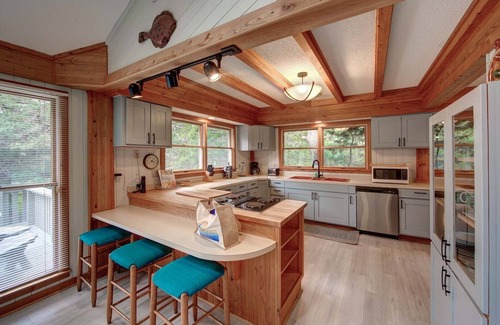 Ocracoke House | No Ka Oi: Wonderful home tucked away in a quiet neighborhood with a large yard.