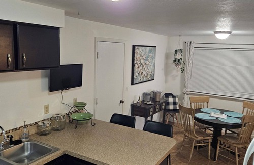 West Valley House | No Place Like Home! Animals welcome