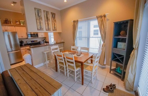 Tang-O-Mar House | No Road To Cross! Private Pool and Private Beach, 3 Bedroom & 3 Bathroom