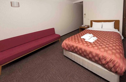 Higashimurayama Hotel | Nonsmoking Double Parking Separate fee 550 yen per car tax included/Higashimurayama Tokyo