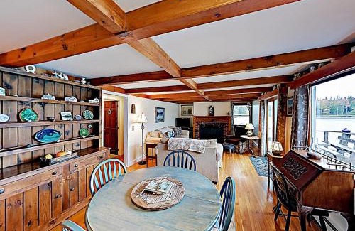 Mount Desert House | Noonie's Nest Waterfront Cottage on Mount Desert Isle
