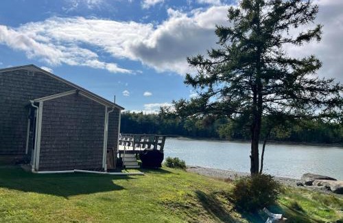 Mount Desert House | Noonie's Nest Waterfront Cottage on Mount Desert Isle