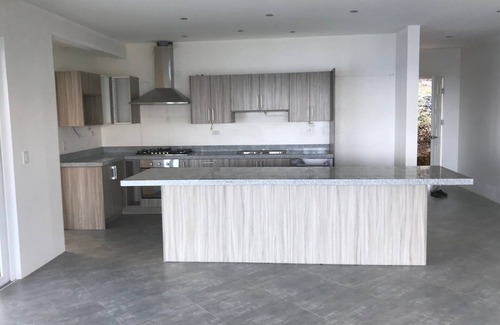 San Jose Villa | Noor Villa - Luxury 3 Bed, 2 Bath Apartment with Stunning Panoramic Sea View