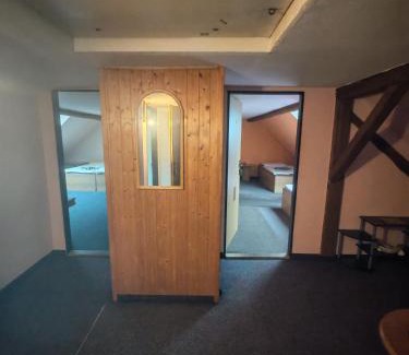 Hora Svateho Sebestiana House | Nord