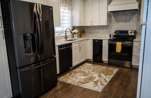 Dubuque House | Norland Getaway, great west end location, Hot Tub-Pet friendly, Arcade!