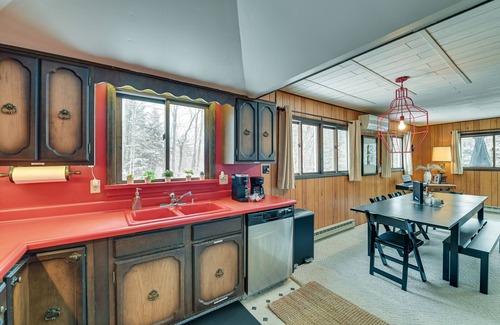 North Creek House | North Creek Chalet w/Fire Pit Near Gore Mountain!