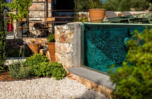 Antipata Villa | North Point 1953, Markandodatta