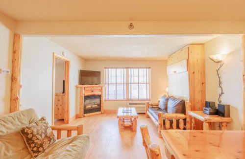 Biwabik Apartment | North Ridge Mountainside Condo