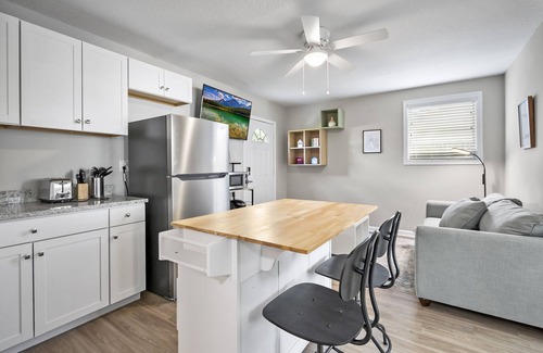 Arlington Apartment | Northeast Florida Retreat