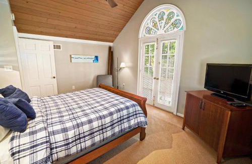 Saugatuck House | Northgate