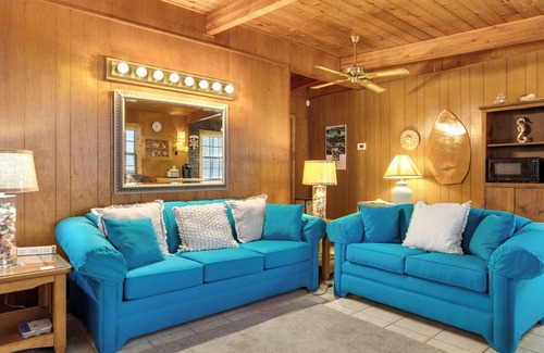 Laguna Beach Estates House | Nostalgic Laguna Beach Retreat, Pet-Friendly + Free Attraction Tickets!