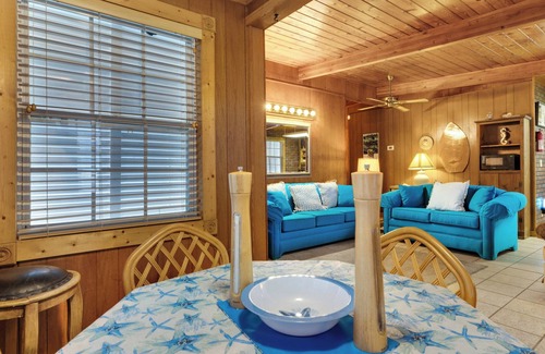 Laguna Beach Estates House | Nostalgic Laguna Beach Retreat, Pet-Friendly + Free Attraction Tickets!