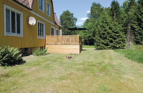 Markaryd Municipality House | Not far from Lake Tannsjö, this country house is surrounded by forest.