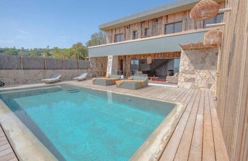 Molini Villa | NOUVEAUTE! Magnifique villa à 2 minutes des plus belles plages de la rive sud