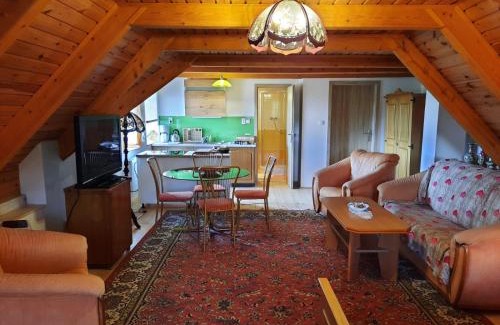 Benesov nad Cernou Apartment | Novohradský ráj aneb Oáza klidu na samotě u lesa