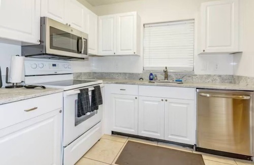 Florida North Atlantic Coast Apartment | NPB 2 bd 2 ba great for workforce!n