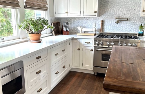 Roy Other | nRenovated farmhouse on 7 ac sleeps 16, hot tub, horses, AC, BBQ, huge kitchen
